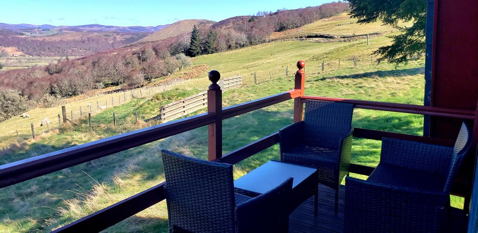 Highland Glen Lodges Rogart Exterior photo