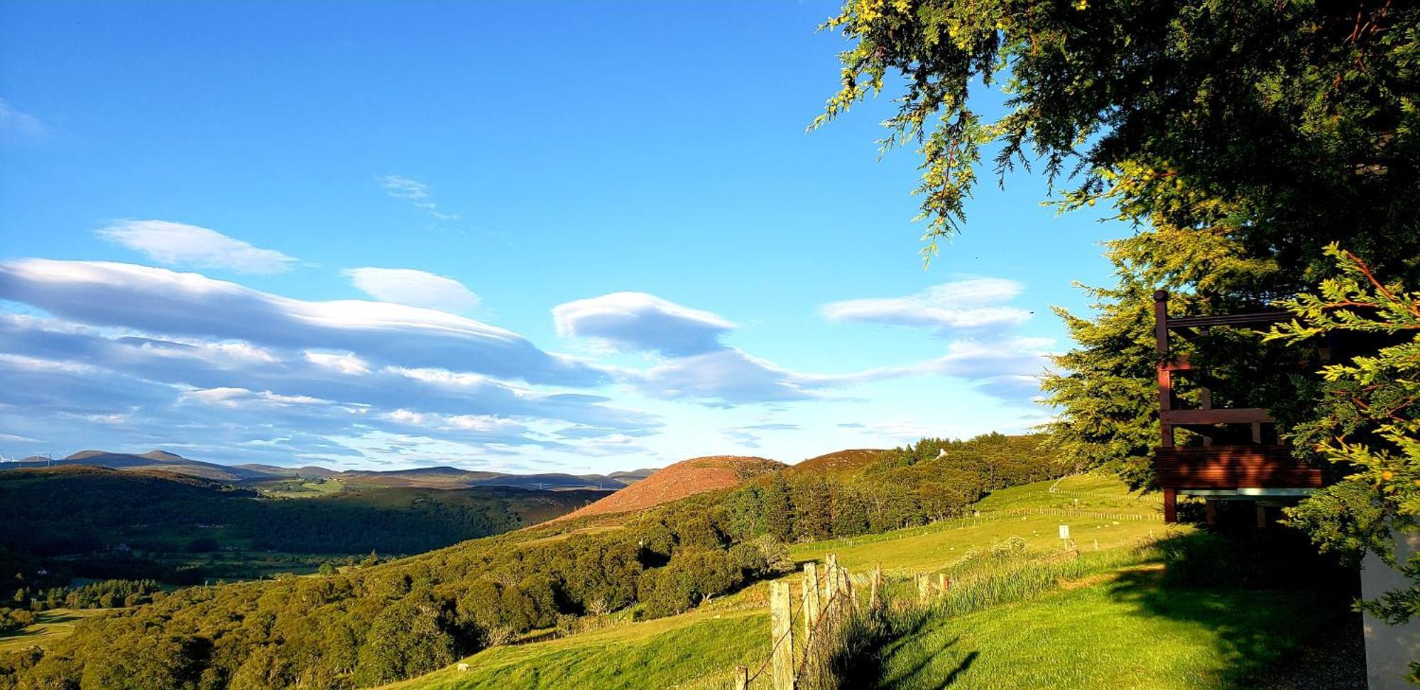 Highland Glen Lodges Rogart Exterior photo